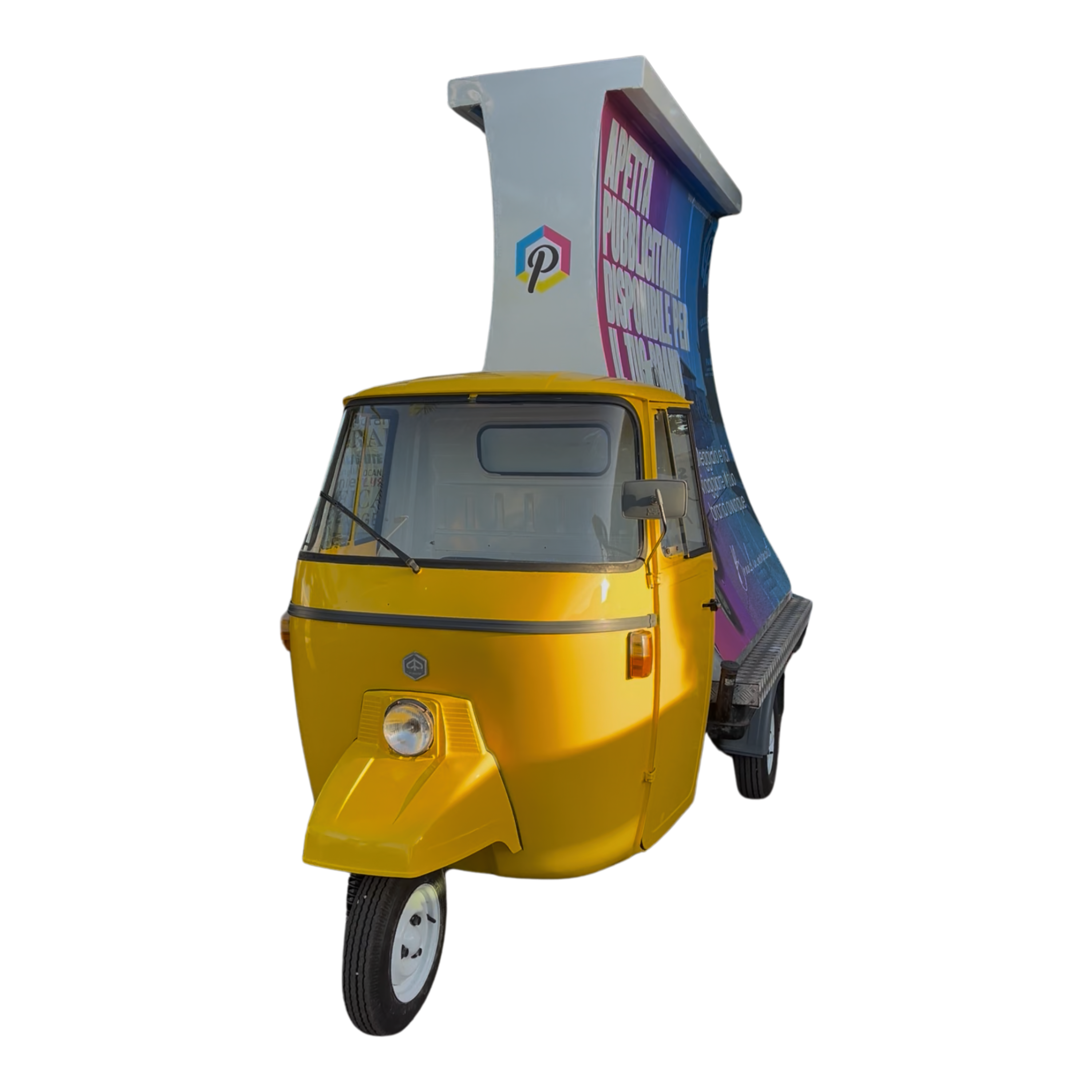 Apetto con vela pubblicitaria